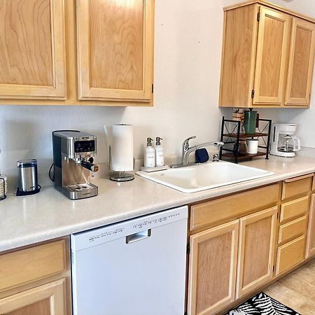 فيلا Hot Tub! King Bed-Firepitt-Near Airport& Freeway ميدفورد المظهر الخارجي الصورة