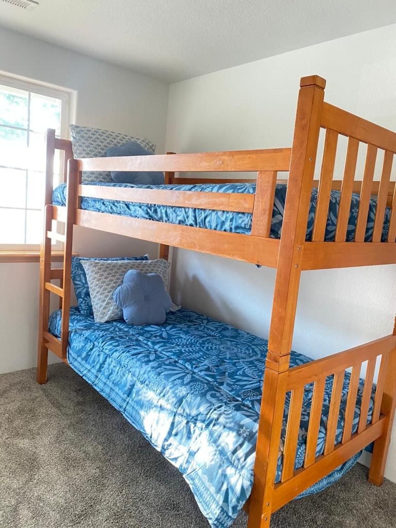 فيلا Hot Tub! King Bed-Firepitt-Near Airport& Freeway ميدفورد المظهر الخارجي الصورة